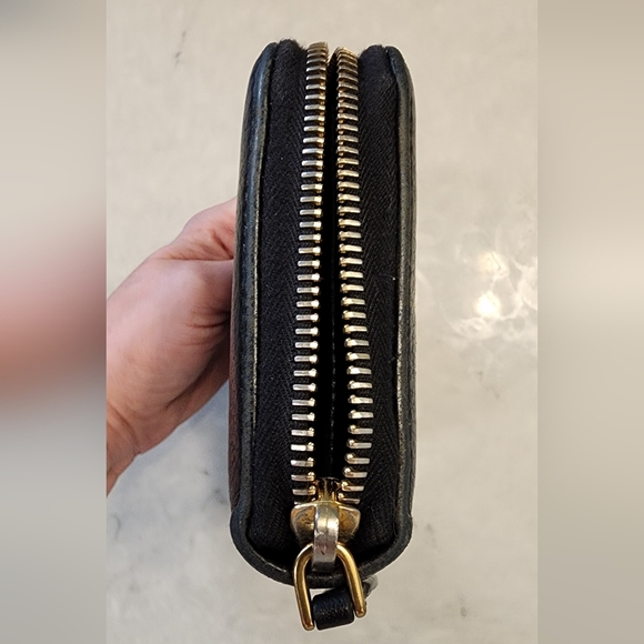 EUC Long Black Prada Saffiano Zipper Wallet w/ 12 card slots & fits phone! - Picture 9 of 12